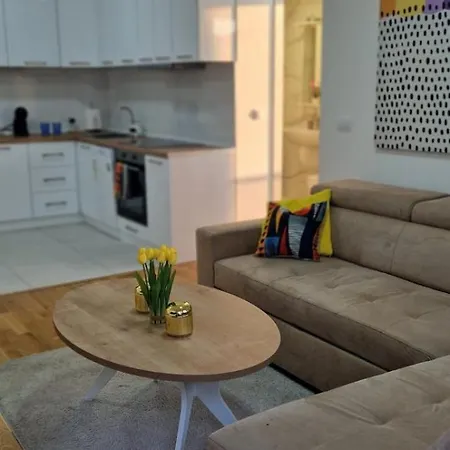 2-bedroom With Private Parking Апартаменты *