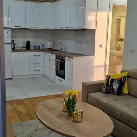 Апартаменты 2-bedroom With Private Parking *