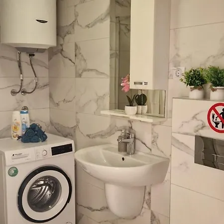 2-bedroom With Private Parking