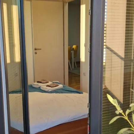 Апартаменты 2-bedroom With Private Parking *